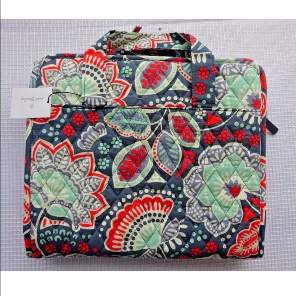 Vera Bradley Nomadic Floral Hanging Organizer